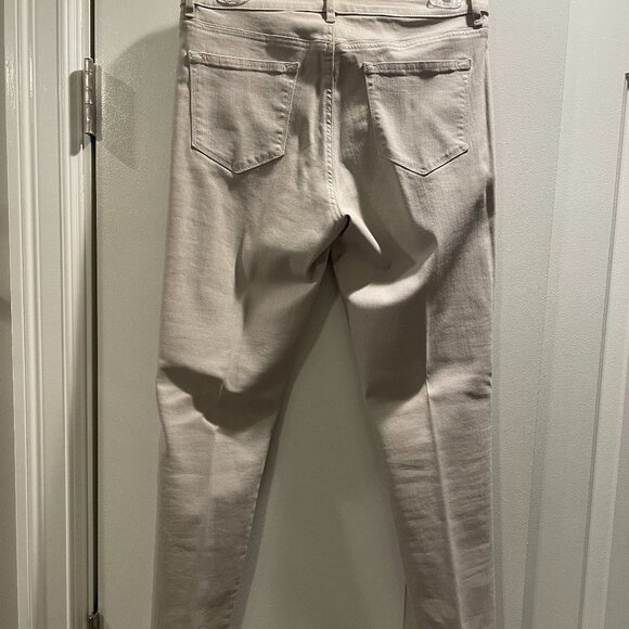 Elie Tahari Jeans size 8 light cream color - Picture 2 of 5